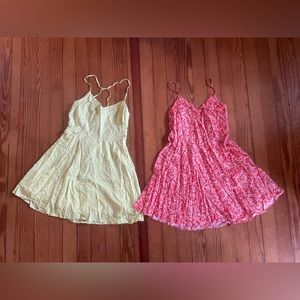 Bundle of 2 Floral Gap Sun Dresses